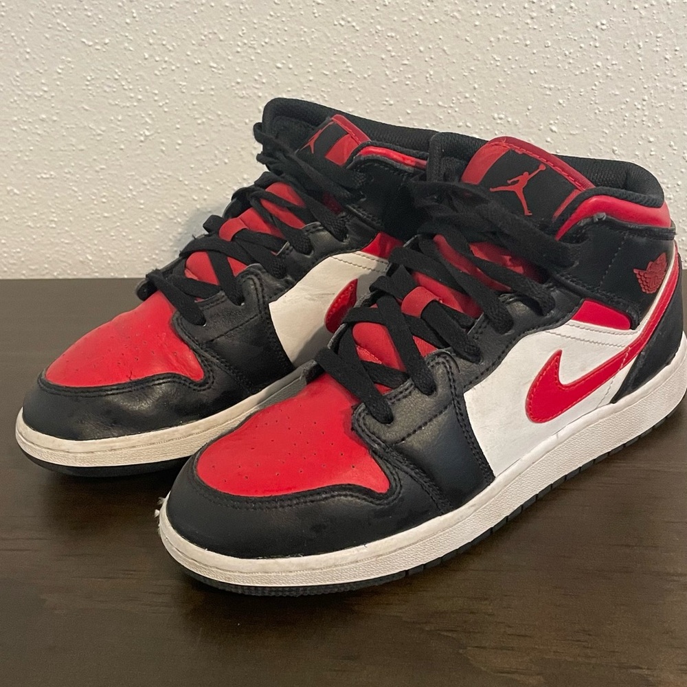 Air Jordan Nike Kids Sneakers - Red, Black, and White 6Y